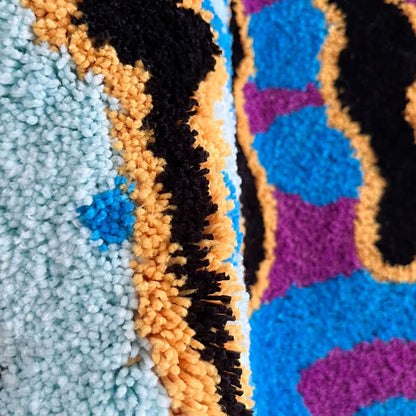 Avatar Smiley Tufted Rug